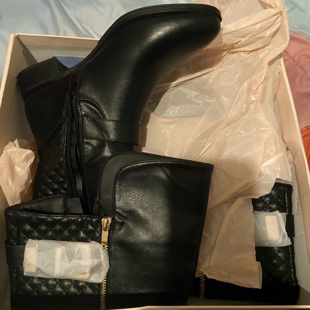 Tall flat boots